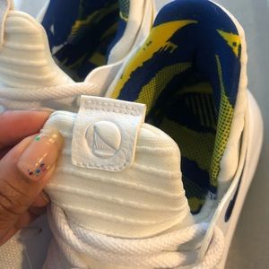 KEVIN DURANT NIKE SNEAKERS